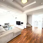 Wealthystays Duplex In The Heart Of 니코시아