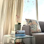 Wealthystays Duplex In The Heart Of 니코시아