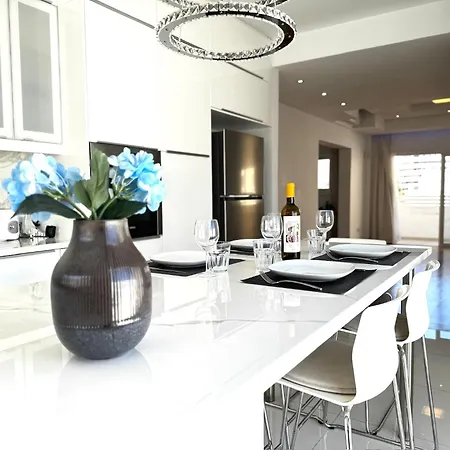 Wealthystays Duplex In The Heart Of 尼科西亚