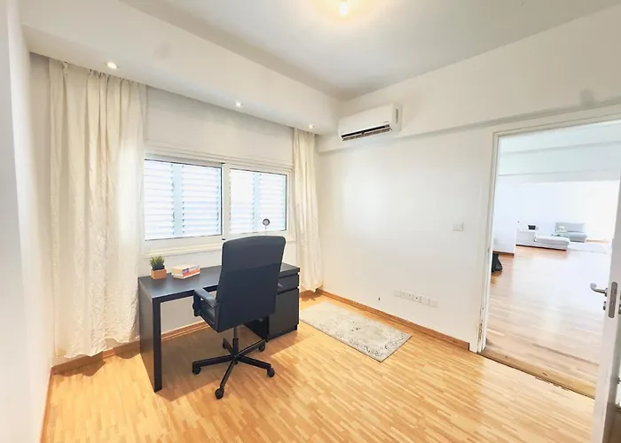 Wealthystays Duplex In The Heart Of アパート