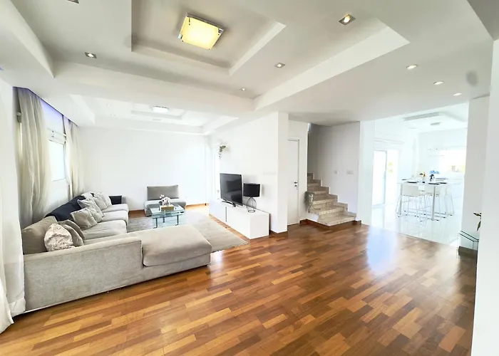 Wealthystays Duplex In The Heart Of アパート *