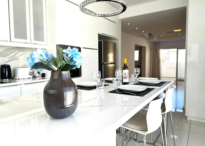 Wealthystays Duplex In The Heart Of ニコシア